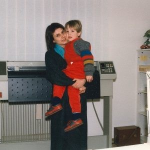 MCS DUE - Alessandro Vignaga in braccio a sua madre